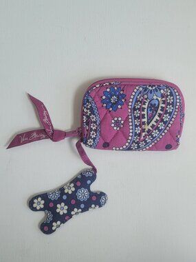 Vera Bradley Boysenberry "Tune In" Earbud Case Quilted Zip Cord Wrap Organizer